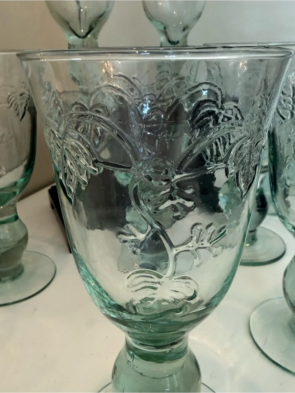 Vintage Light Green Embossed Leaf & Vine Water Wine Goblet 7” Glass
